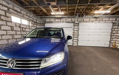 Volkswagen Touareg III, 2016 год, 3 400 000 рублей, 1 фотография