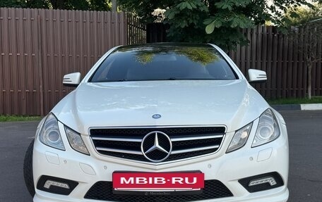 Mercedes-Benz E-Класс, 2011 год, 1 150 000 рублей, 3 фотография