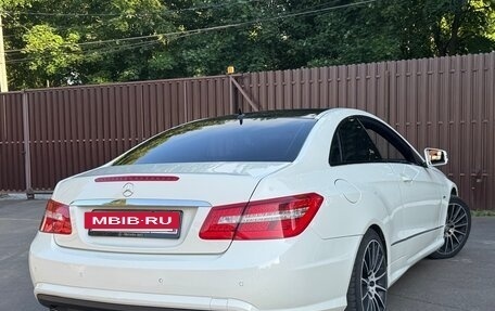 Mercedes-Benz E-Класс, 2011 год, 1 150 000 рублей, 5 фотография