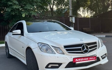 Mercedes-Benz E-Класс, 2011 год, 1 150 000 рублей, 2 фотография