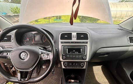 Volkswagen Polo VI (EU Market), 2015 год, 525 000 рублей, 13 фотография