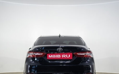 Toyota Camry, 2021 год, 3 199 000 рублей, 6 фотография