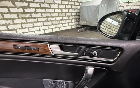 Volkswagen Touareg III, 2016 год, 3 400 000 рублей, 10 фотография