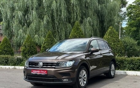 Volkswagen Tiguan II, 2018 год, 1 890 000 рублей, 1 фотография
