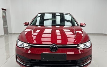 Volkswagen Golf VIII, 2023 год, 2 150 000 рублей, 2 фотография