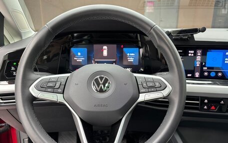 Volkswagen Golf VIII, 2023 год, 2 150 000 рублей, 11 фотография