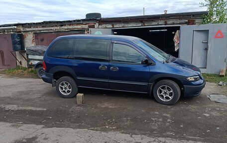 Chrysler Voyager III, 2000 год, 225 000 рублей, 3 фотография