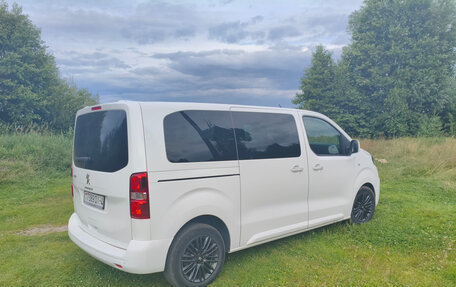 Peugeot Traveller I, 2020 год, 2 250 000 рублей, 4 фотография