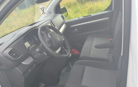 Peugeot Traveller I, 2020 год, 2 250 000 рублей, 9 фотография