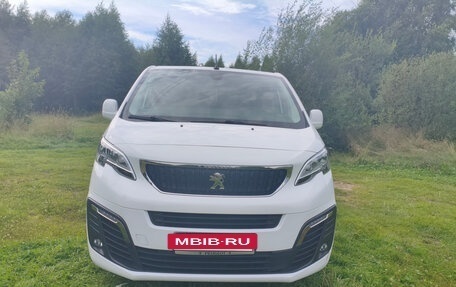 Peugeot Traveller I, 2020 год, 2 250 000 рублей, 2 фотография