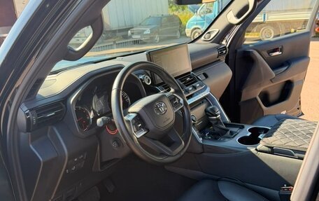 Toyota Land Cruiser, 2024 год, 13 250 000 рублей, 9 фотография