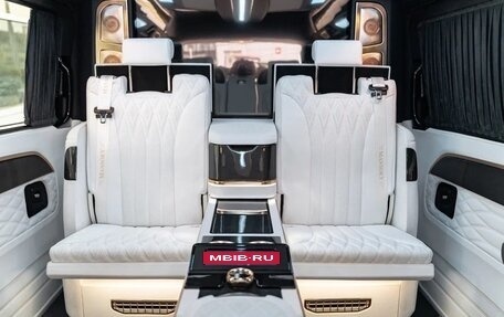 Mercedes-Benz V-Класс, 2024 год, 51 990 000 рублей, 34 фотография