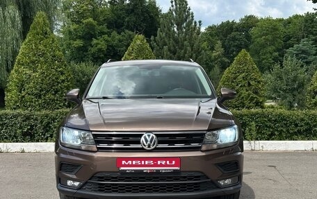 Volkswagen Tiguan II, 2018 год, 1 890 000 рублей, 3 фотография