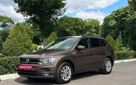 Volkswagen Tiguan II, 2018 год, 1 890 000 рублей, 7 фотография