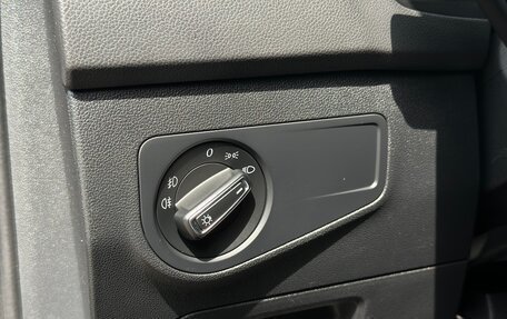 Volkswagen Tiguan II, 2018 год, 1 890 000 рублей, 15 фотография