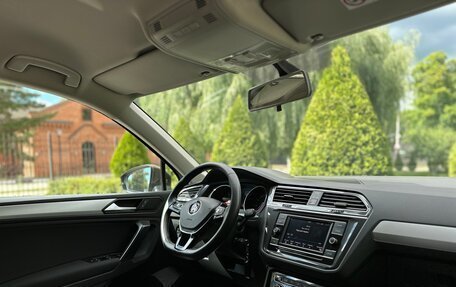 Volkswagen Tiguan II, 2018 год, 1 890 000 рублей, 26 фотография