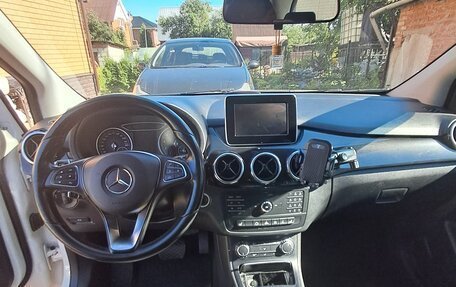 Mercedes-Benz B-Класс, 2015 год, 1 400 000 рублей, 10 фотография