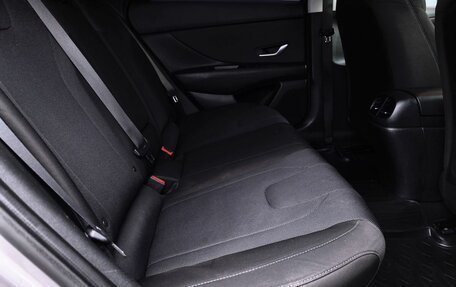 Hyundai Elantra, 2021 год, 2 099 000 рублей, 16 фотография