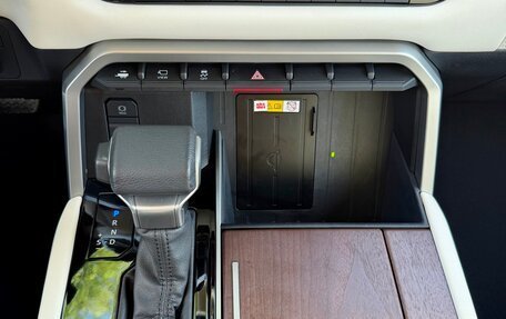 Toyota Sequoia, 2024 год, 11 200 000 рублей, 31 фотография