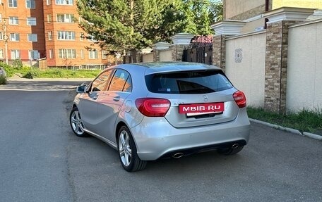 Mercedes-Benz A-Класс, 2015 год, 1 350 000 рублей, 32 фотография