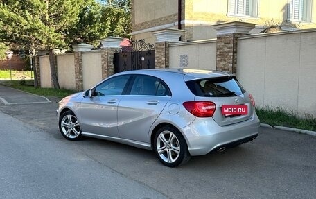 Mercedes-Benz A-Класс, 2015 год, 1 350 000 рублей, 33 фотография
