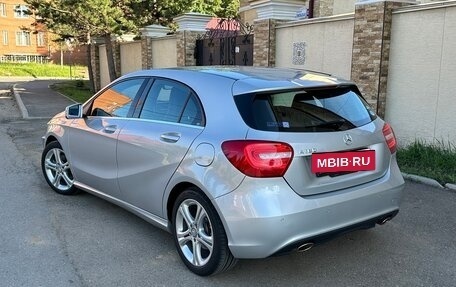 Mercedes-Benz A-Класс, 2015 год, 1 350 000 рублей, 34 фотография