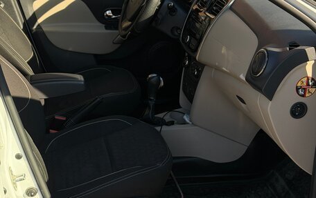 Renault Logan II, 2016 год, 890 000 рублей, 8 фотография