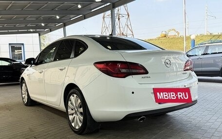 Opel Astra J, 2014 год, 729 000 рублей, 3 фотография