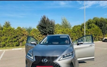Lexus RX IV рестайлинг, 2021 год, 6 300 000 рублей, 1 фотография