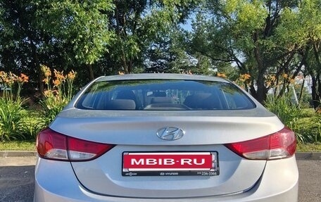 Hyundai Elantra V, 2012 год, 980 000 рублей, 4 фотография