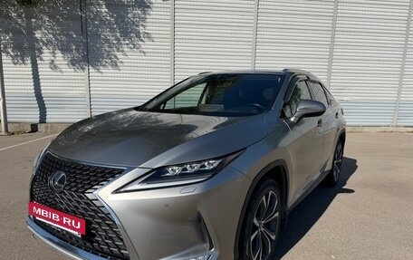 Lexus RX IV рестайлинг, 2021 год, 6 300 000 рублей, 4 фотография