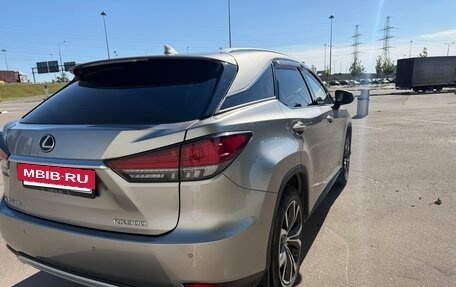 Lexus RX IV рестайлинг, 2021 год, 6 300 000 рублей, 8 фотография