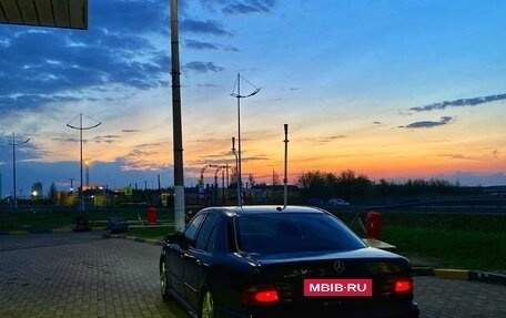 Mercedes-Benz E-Класс, 1999 год, 350 000 рублей, 2 фотография