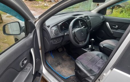 Renault Logan II, 2016 год, 750 000 рублей, 4 фотография