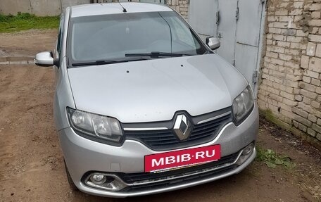 Renault Logan II, 2016 год, 750 000 рублей, 2 фотография
