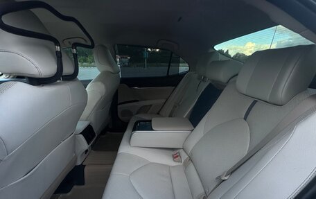 Toyota Camry, 2021 год, 3 170 000 рублей, 5 фотография