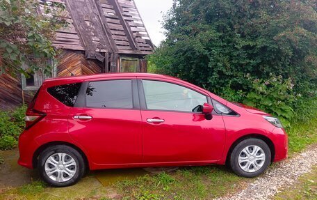 Nissan Note II рестайлинг, 2019 год, 900 000 рублей, 2 фотография