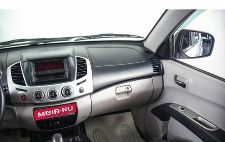 Mitsubishi L200 IV рестайлинг, 2012 год, 1 649 000 рублей, 13 фотография