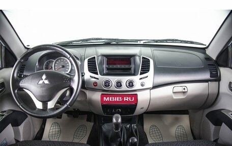 Mitsubishi L200 IV рестайлинг, 2012 год, 1 649 000 рублей, 12 фотография