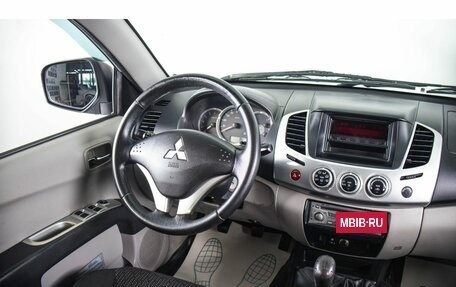 Mitsubishi L200 IV рестайлинг, 2012 год, 1 649 000 рублей, 11 фотография