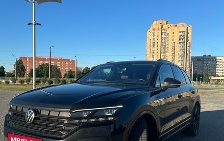 Volkswagen Touareg III, 2021 год, 5 890 000 рублей, 2 фотография