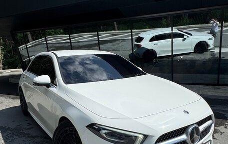 Mercedes-Benz A-Класс, 2019 год, 1 920 000 рублей, 2 фотография