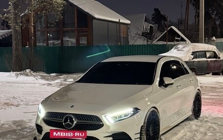 Mercedes-Benz A-Класс, 2019 год, 1 920 000 рублей, 31 фотография