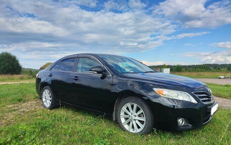 Toyota Camry, 2011 год, 1 400 000 рублей, 2 фотография