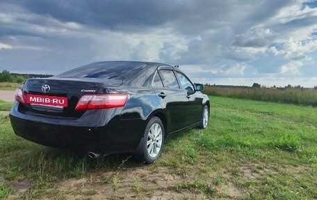 Toyota Camry, 2011 год, 1 400 000 рублей, 4 фотография