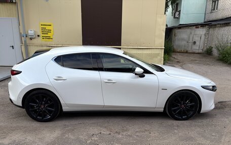 Mazda 3, 2020 год, 1 820 000 рублей, 2 фотография