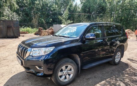Toyota Land Cruiser Prado 150 рестайлинг 2, 2017 год, 5 350 000 рублей, 2 фотография