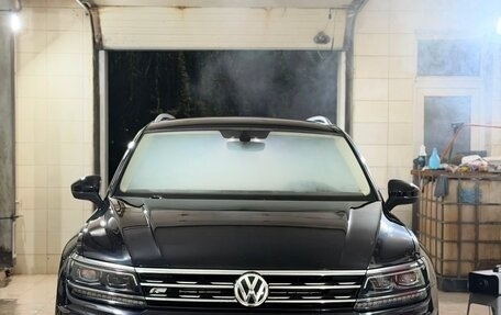 Volkswagen Tiguan II, 2018 год, 2 300 000 рублей, 4 фотография