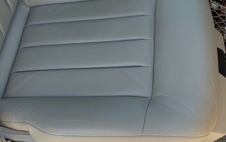 Mercedes-Benz E-Класс, 2011 год, 2 000 000 рублей, 11 фотография