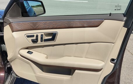 Mercedes-Benz E-Класс, 2011 год, 2 000 000 рублей, 14 фотография